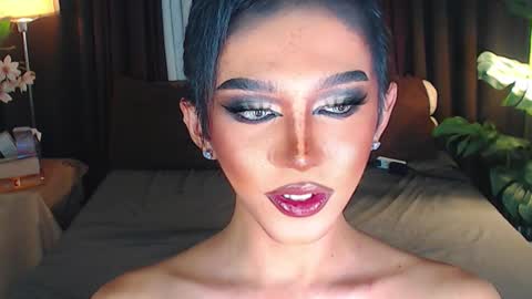 Molly online show from November 16, 1:15 am