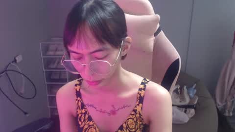 Snapshot of monstercockselfsuck chatting on January 12, 1:05 pm ELYSE A SIMPLE GIRL online show from January 12, 1:05 pm