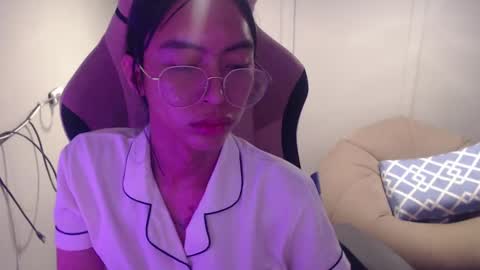 Snapshot of monstercockselfsuck chatting on January 31, 7:07 am ELYSE A SIMPLE GIRL online show from January 31, 7:07 am