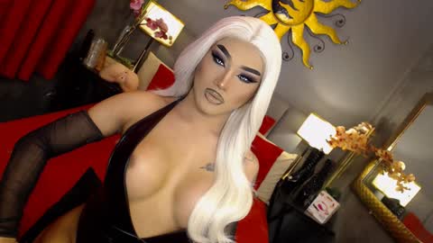 TRICXIEBELLE online show from January 25, 7:49 am