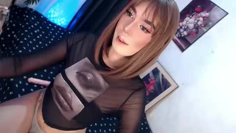 Snapshot of montrous_princessx chatting on December 10, 5:33 pm Princess take me to private or password show online show from December 10, 5:33 pm