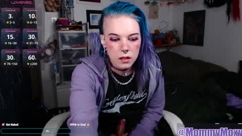 Moxy online show from December 28, 7:01 pm