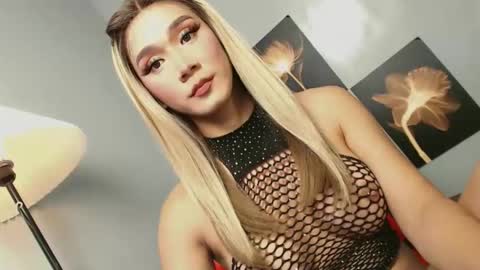 chloe online show from December 4, 5:56 am