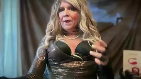 mskarentoy online show from January 31, 9:35 pm