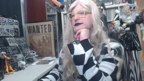 Muziknerd online show from January 2, 9:50 pm