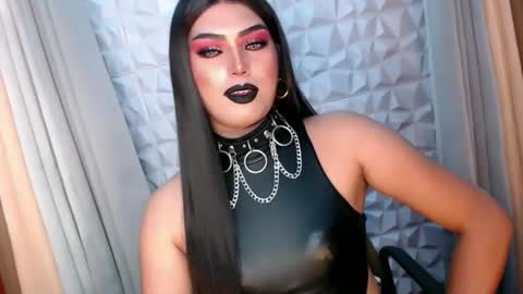 Snapshot of mysterious_diva chatting on October 11, 8:00 pm SUPPORT GODDESS TRISHA AND DONT FORGET TO FOLLOW ME online show from October 11, 8:00 pm