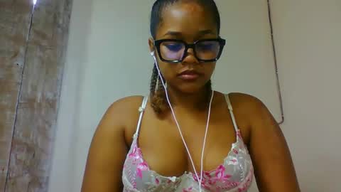 natachazz online show from April 5, 3:54 pm