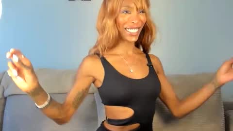 Natassia Dreams online show from March 17, 11:50 pm