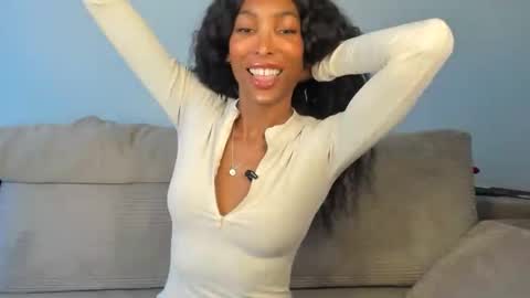 Natassia Dreams online show from April 13, 11:42 pm