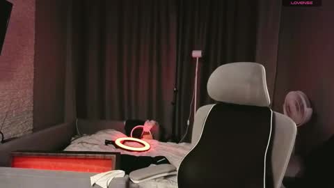 This name is so sexy you cant pronounce it. online show from December 15, 12:39 am