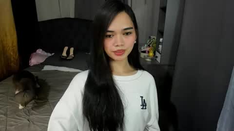 emma online show from April 24, 1:03 pm