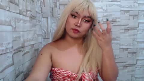 Snapshot of naughty_ursula21xxx chatting on January 17, 10:33 am naughty_ursula21xxx online show from January 17, 10:33 am