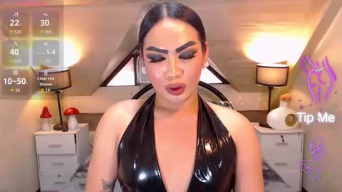 naughtyfridah online show from June 8, 1:39 am