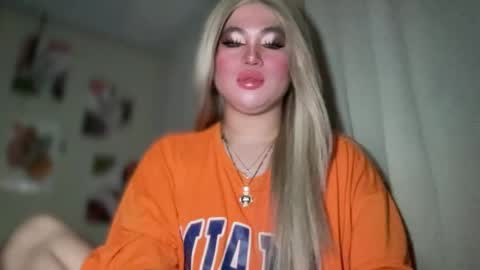 Rose Wilson online show from February 28, 1:03 pm