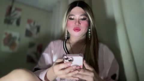 Rose Wilson online show from March 9, 7:12 am