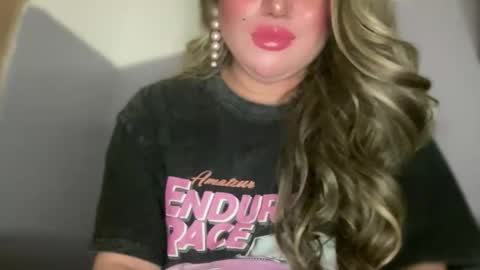 Rose Wilson online show from September 18, 4:45 pm