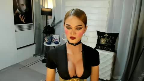 MISS IVANA online show from January 16, 1:27 am