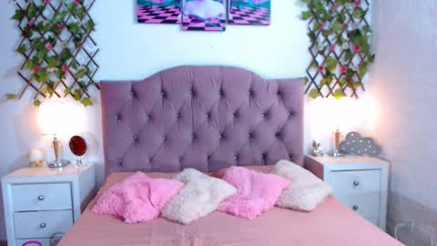 Snapshot of niabussethxxx chatting on December 21, 6:41 am niabussethxxx online show from December 21, 6:41 am