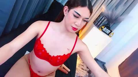 Nicole online show from February 2, 4:00 pm