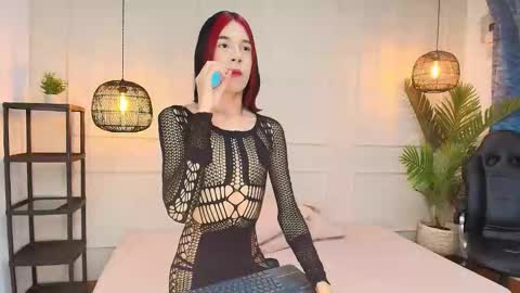 nikki_vesper online show from October 13, 12:17 pm