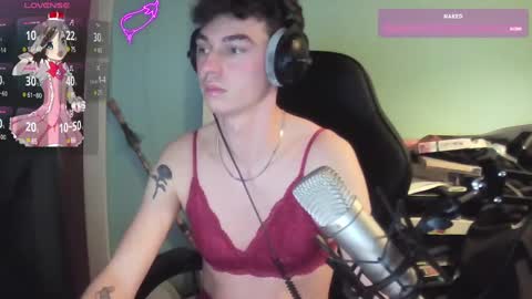 icynina online show from December 17, 10:32 pm