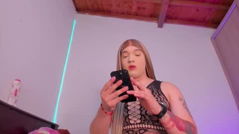 Sara  online show from February 26, 5:01 am