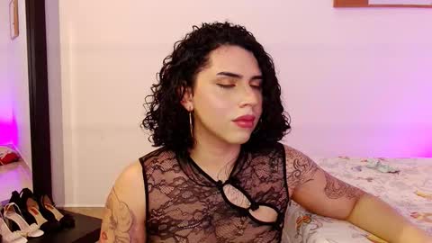 Snapshot of noahmonroe_11 chatting on October 19, 10:13 pm noahmonroe_11 online show from October 19, 10:13 pm