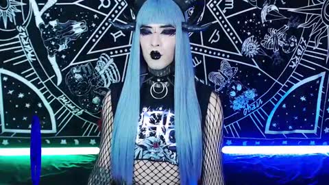 caroline online show from December 27, 2:47 am