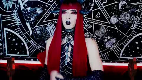 caroline online show from December 28, 3:37 am