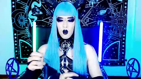 caroline online show from February 10, 4:08 am