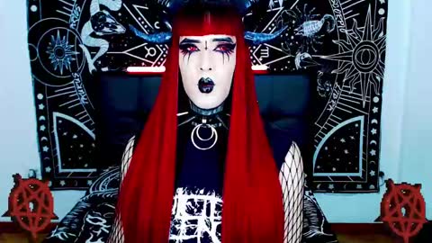 caroline online show from February 22, 1:22 am