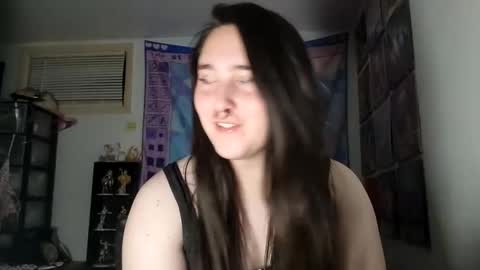 nonbinarybeauty20 online show from March 1, 8:14 am