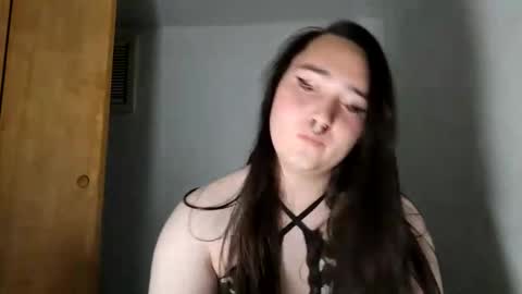 nonbinarybeauty20 online show from October 7, 4:02 am