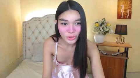 Snapshot of notaestheticallykyline chatting on December 6, 3:57 am Kyline online show from December 6, 3:57 am