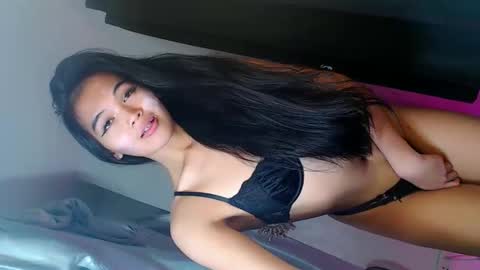 ITS ME NYXIEE online show from March 27, 3:46 pm