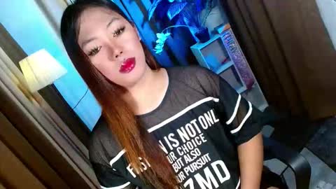 Miss OLIVIA online show from November 8, 9:32 am