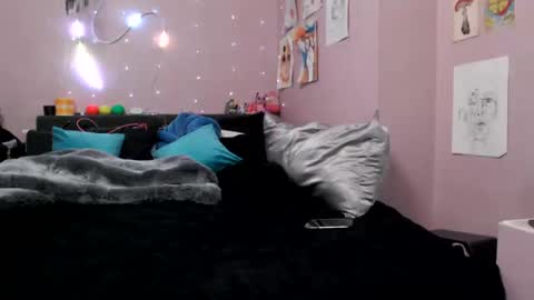 Only1JTreasure online show from December 17, 6:13 am