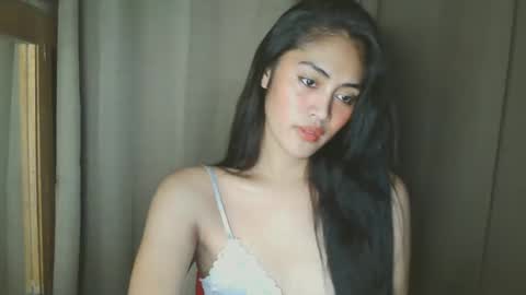 Snapshot of onlyjulia25 chatting on December 4, 7:11 am onlyjulia25 online show from December 4, 7:11 am