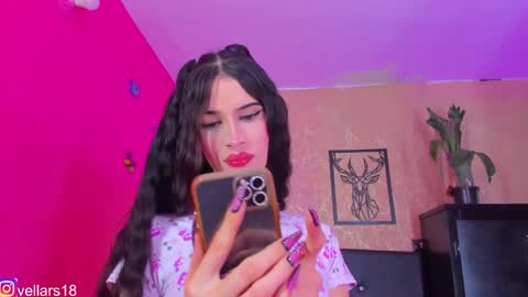 Snapshot of osiris_doll chatting on October 12, 8:00 pm vella online show from October 12, 8:00 pm