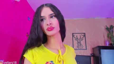 Snapshot of osiris_doll chatting on October 17, 8:23 pm vella online show from October 17, 8:23 pm