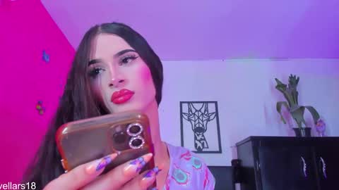 vella online show from February 10, 8:05 pm