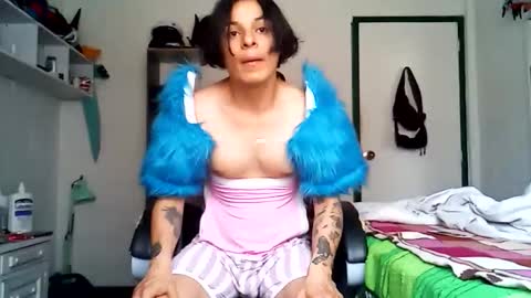 Jeannifer online show from January 18, 7:00 pm