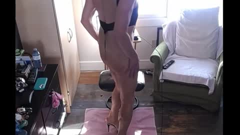 Snapshot of pammy_cd chatting on February 18, 3:43 pm Sluttie Pammy online show from February 18, 3:43 pm