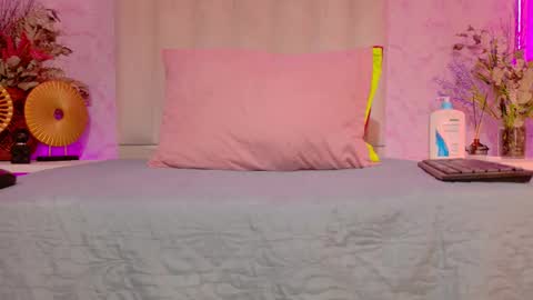 Paulina  online show from October 4, 1:45 pm