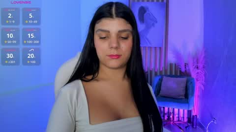 Paulina Belle online show from June 26, 2:43 pm