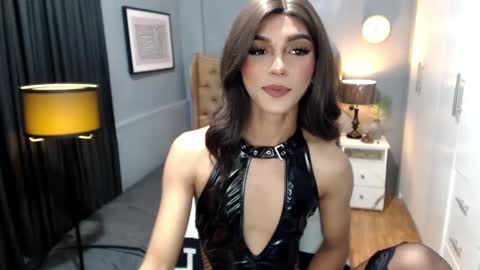 Pearl online show from January 12, 10:43 pm