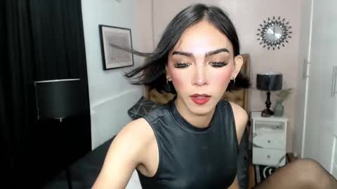 Pearl online show from February 21, 11:54 pm