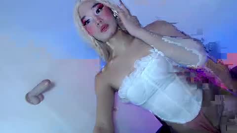 Snapshot of petite_steffi69 chatting on September 11, 10:01 am petite_steffi69 online show from September 11, 10:01 am