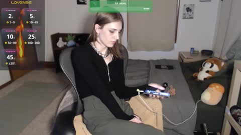 caracal online show from February 17, 1:04 am