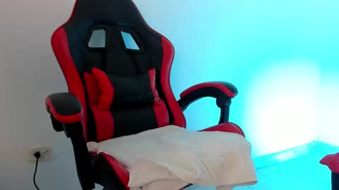 peytonbox online show from October 4, 1:34 pm